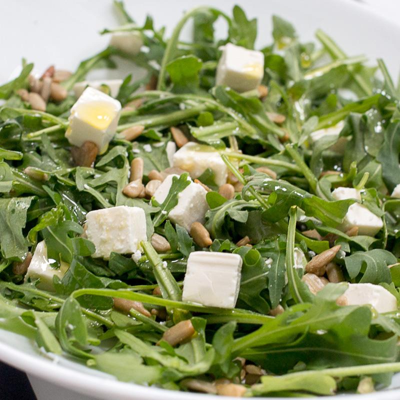 ENSALADA RUCULA CON QUESO GREEN